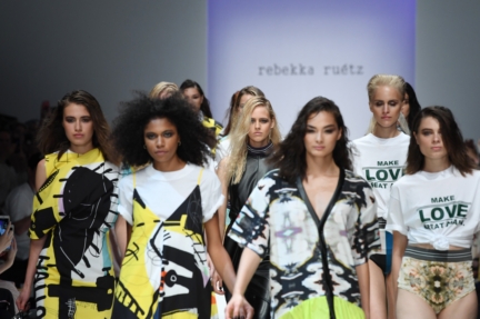 775183860bd00001_rebekka_ru