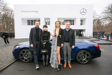 aw-2016_mercedes-benz-fashion-week-berlin_de_0022_natasha-poly-atsuko-kudo-wolfgang-schattling-jeff-bark_62047