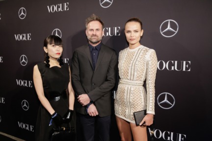 aw-2016_mercedes-benz-fashion-week-berlin_de_0036_atsuko-kudo-jeff-bark-natasha-poly_61776