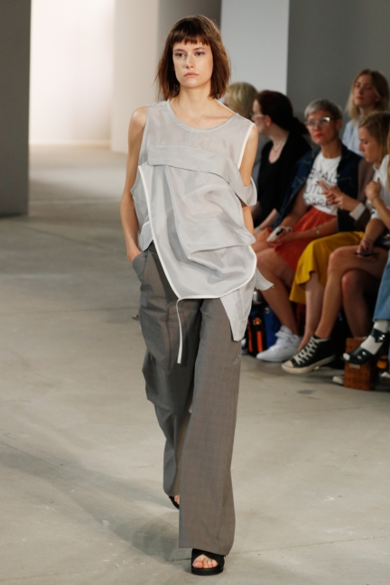 ss-2018_fashion-week-berlin_de_0023_vladimir-karaleev_72723