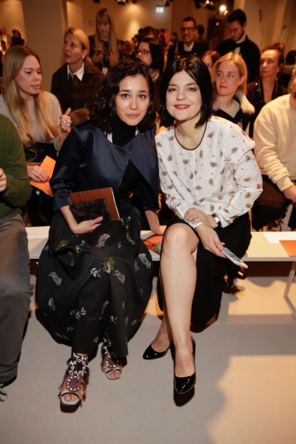 aw-2017_fashion-week-berlin_de_0120_dorka-gryllus-jasmin-tabatabai_69364
