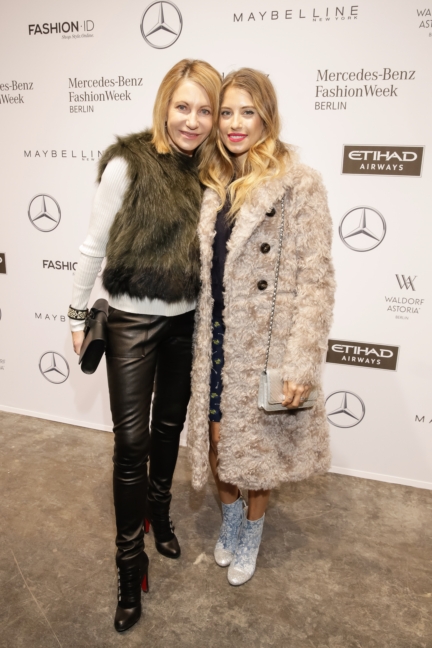 aw-2017_fashion-week-berlin_de_0304_kimberly-emerson-cathy-hummels_69374