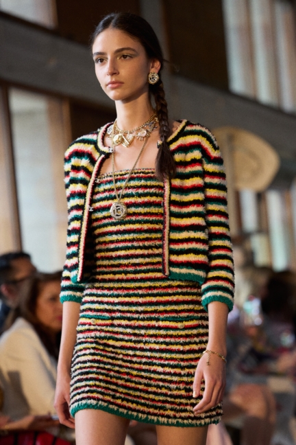 chanel_cruise-2024_25-show-cite-radieuse-le-corbusier-unite-dhabitation-marseille-flc-adagp-paris-2024-103-hd