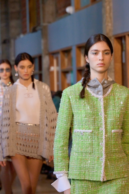 chanel_cruise-2024_25-show-cite-radieuse-le-corbusier-unite-dhabitation-marseille-flc-adagp-paris-2024-14-hd