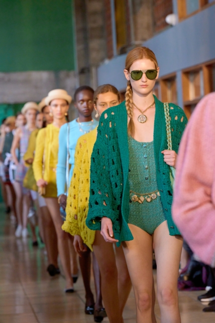 chanel_cruise-2024_25-show-cite-radieuse-le-corbusier-unite-dhabitation-marseille-flc-adagp-paris-2024-15-hd