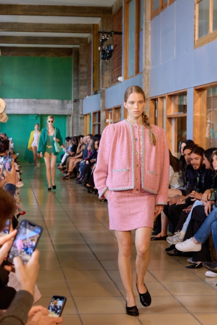 chanel_cruise-2024_25-show-cite-radieuse-le-corbusier-unite-dhabitation-marseille-flc-adagp-paris-2024-23-hd