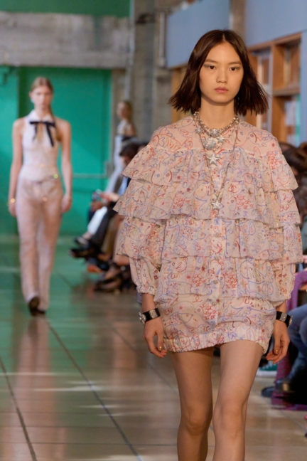 chanel_cruise-2024_25-show-cite-radieuse-le-corbusier-unite-dhabitation-marseille-flc-adagp-paris-2024-30-hd