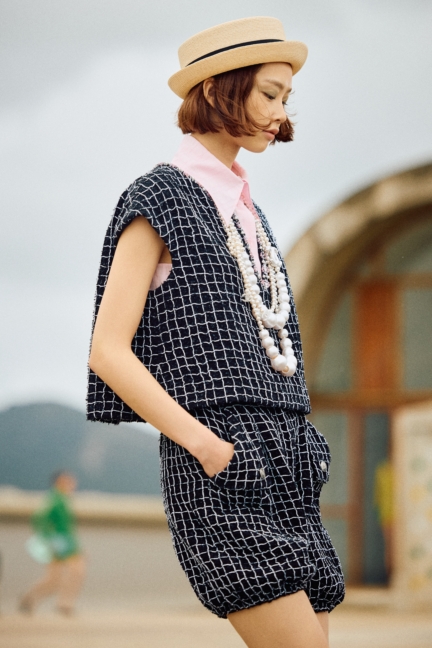 chanel_cruise-2024_25-show-cite-radieuse-le-corbusier-unite-dhabitation-marseille-flc-adagp-paris-2024-36-hd
