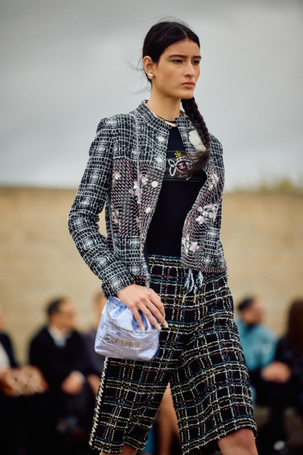 chanel_cruise-2024_25-show-cite-radieuse-le-corbusier-unite-dhabitation-marseille-flc-adagp-paris-2024-37-hd