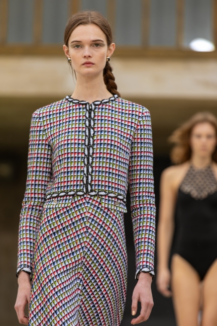 chanel_cruise-2024_25-show-cite-radieuse-le-corbusier-unite-dhabitation-marseille-flc-adagp-paris-2024-52-hd