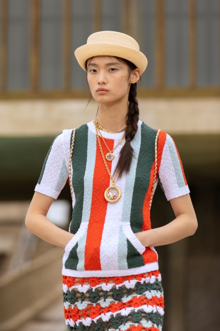 chanel_cruise-2024_25-show-cite-radieuse-le-corbusier-unite-dhabitation-marseille-flc-adagp-paris-2024-54-hd