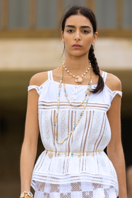 chanel_cruise-2024_25-show-cite-radieuse-le-corbusier-unite-dhabitation-marseille-flc-adagp-paris-2024-57-hd