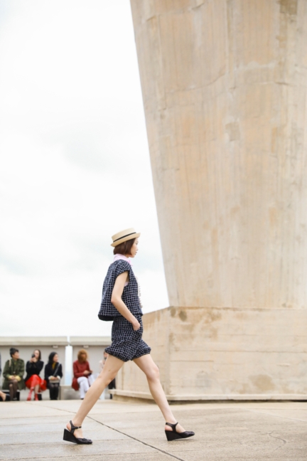 chanel_cruise-2024_25-show-cite-radieuse-le-corbusier-unite-dhabitation-marseille-flc-adagp-paris-2024-69-hd
