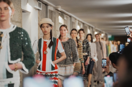 chanel_cruise-2024_25-show-cite-radieuse-le-corbusier-unite-dhabitation-marseille-flc-adagp-paris-2024-79-hd