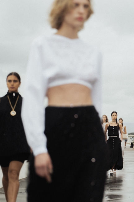 chanel_cruise-2024_25-show-cite-radieuse-le-corbusier-unite-dhabitation-marseille-flc-adagp-paris-2024-86-hd