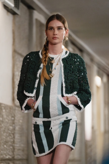 chanel_cruise-2024_25-show-cite-radieuse-le-corbusier-unite-dhabitation-marseille-flc-adagp-paris-2024-90-hd