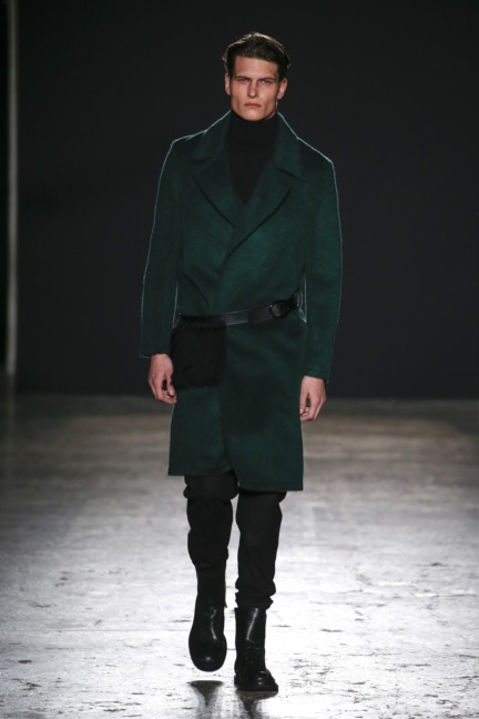 ports-1961-couture-ss-16-37