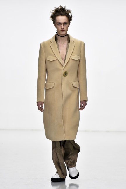 sean-suen-paris-men-aw-16-15