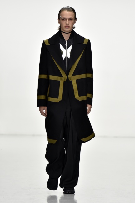 sean-suen-paris-men-aw-16-25