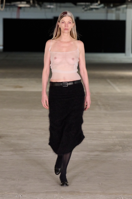 aw25-copenhagen-fashion-week-a-roege-hove-runway-2x3-james-cochrane-1