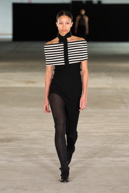 aw25-copenhagen-fashion-week-a-roege-hove-runway-2x3-james-cochrane-13