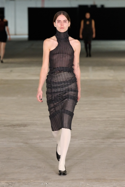 aw25-copenhagen-fashion-week-a-roege-hove-runway-2x3-james-cochrane-20