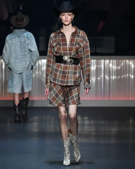 booztwetwildwest_-24