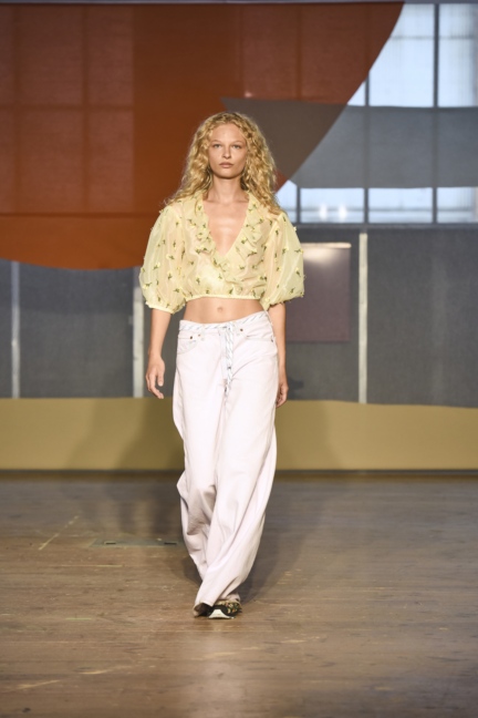 ganni_ss18_show_054