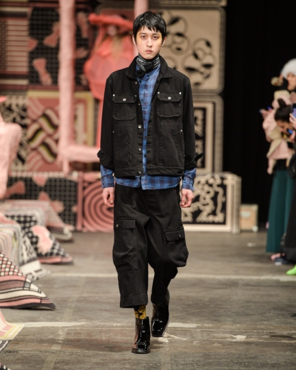 henrik_vibskov_aw20_008