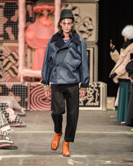 henrik_vibskov_aw20_029