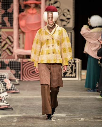 henrik_vibskov_aw20_041