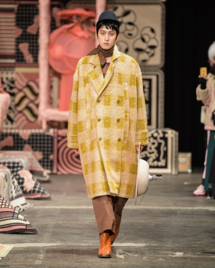 henrik_vibskov_aw20_042