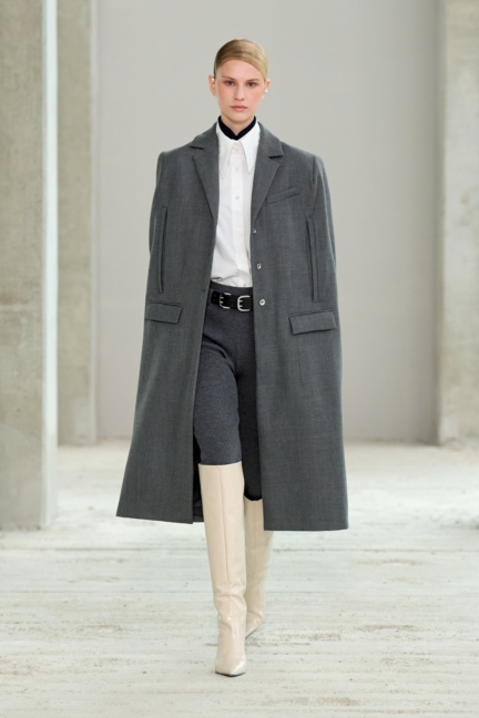 aw25-copenhagen-fashion-week-herskind-runway-2x3-james-cochrane-27