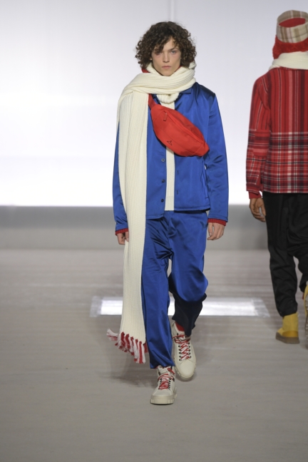 holzweiler_a19019