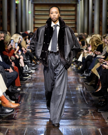 mark_kenly_domino_tan_aw20_007