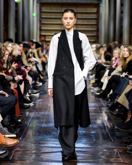 mark_kenly_domino_tan_aw20_026