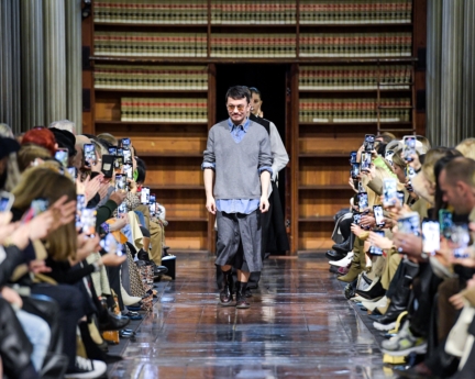 mark_kenly_domino_tan_aw20_034