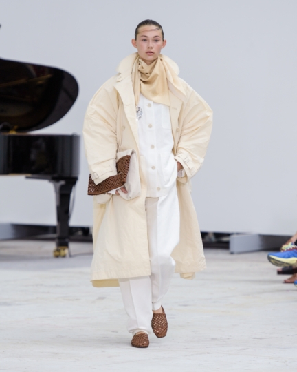 mark_kenly_domino_tan_002