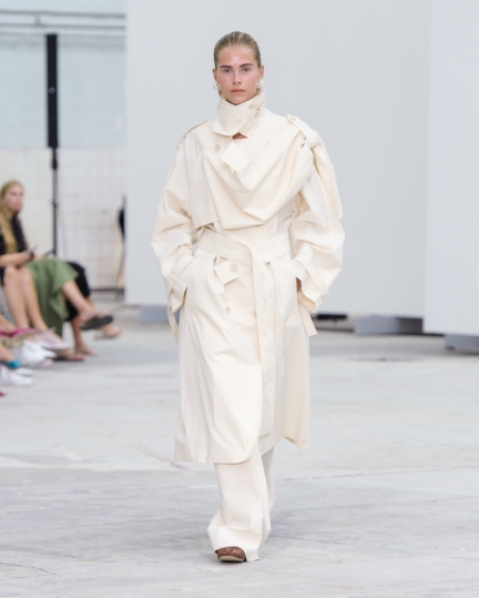 mark_kenly_domino_tan_021