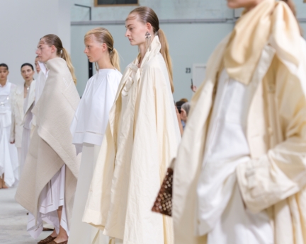 mark_kenly_domino_tan_037