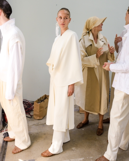 mark_kenly_domino_tan_backstage_012