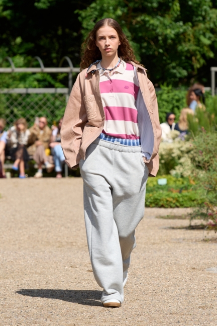 ss26-copenhagen-fashion-week-munthe-runway-2x3-james-cochrane-19