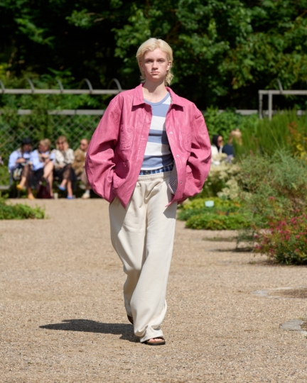 ss26-copenhagen-fashion-week-munthe-runway-4x5-james-cochrane-21