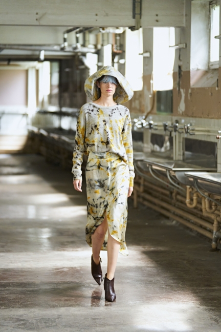 look_12_rabens_saloner