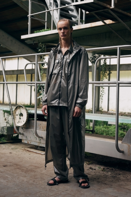 200617_rains_show_ss21_runway_963