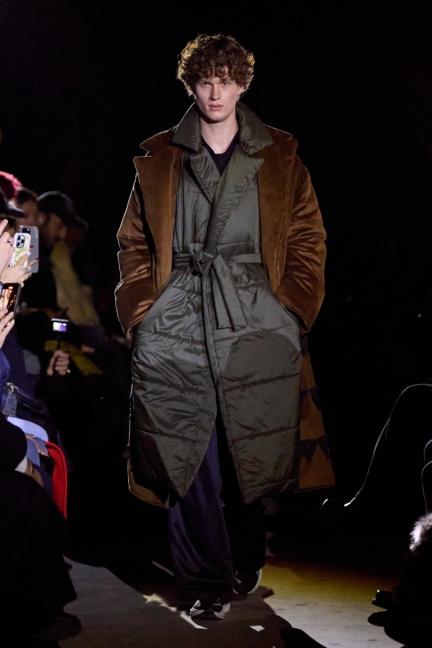 aw25-copenhagen-fashion-week-rolf-ekroth-runway-2x3-james-cochrane-16