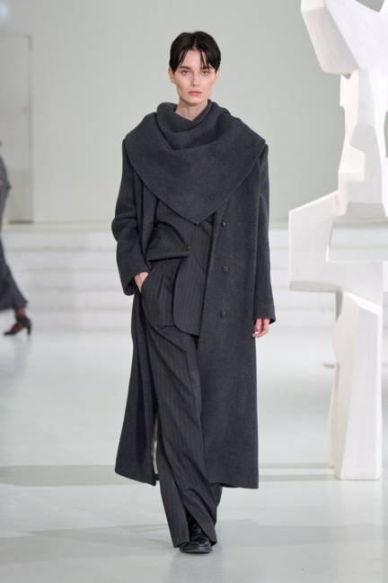 aw25-copenhagen-fashion-week-the-garment-runway-2x3-james-cochrane-5