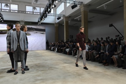 daks-milan-mens-ss-17-11