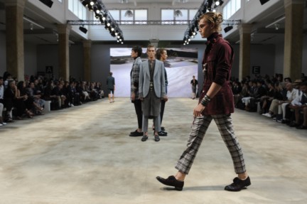 daks-milan-mens-ss-17-12