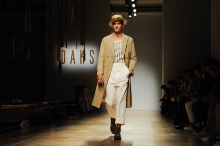 daks-milan-mens-ss-18-atmosphere-1
